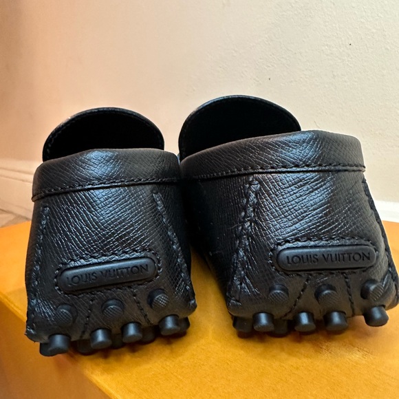 Authentic - Louis Vuitton Hockenheim Moccasin Loafers - Size M9 UNWORN - Picture 5 of 7